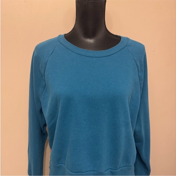 Colsie Women’s Teal Cropped Cotton Sweatshirt L - Picture 1 of 10